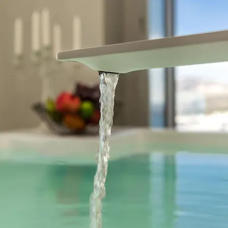 Magical Blu Honeymoon With Indoor Heated Jacuzzi Fira (Santorini)